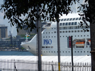 P and O cruise ship
