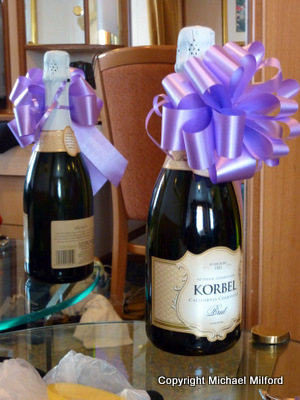 Honeymoon champagne